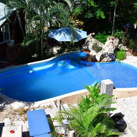 West Bay Lodge And Spa Esterno foto