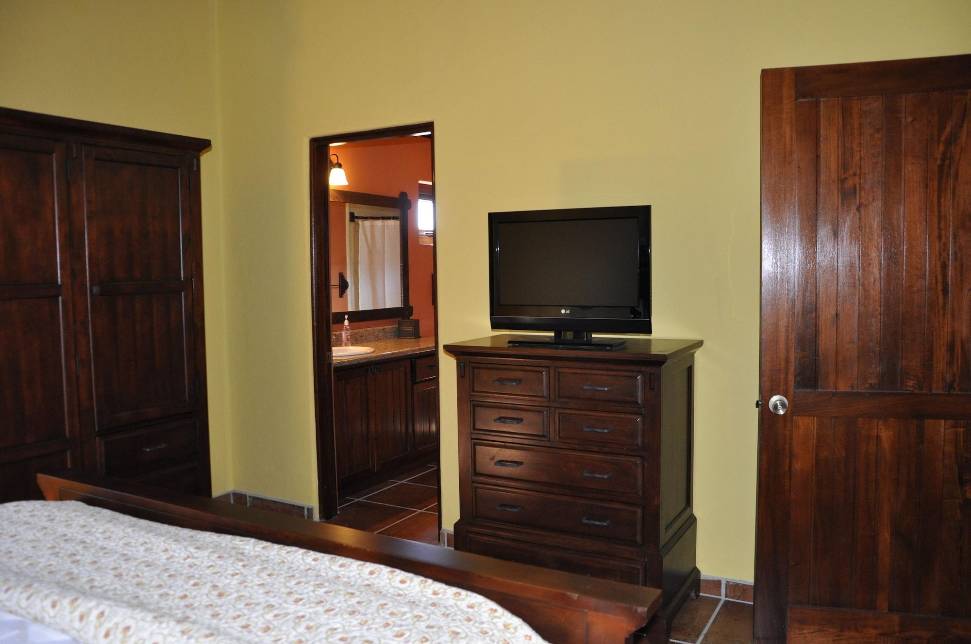 West Bay Lodge And Spa Esterno foto