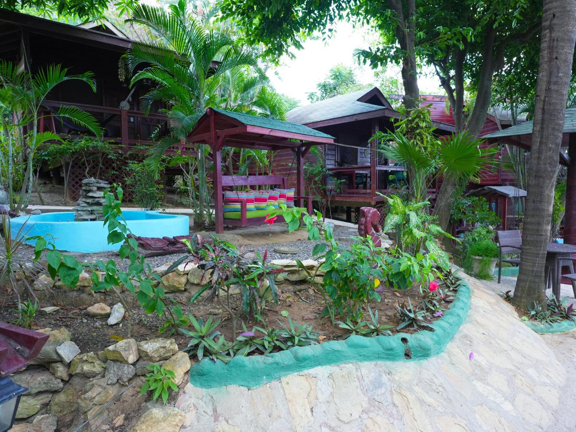 West Bay Lodge And Spa Esterno foto