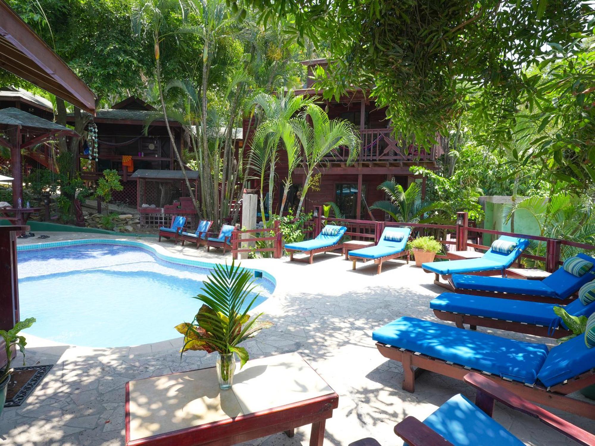 West Bay Lodge And Spa Esterno foto