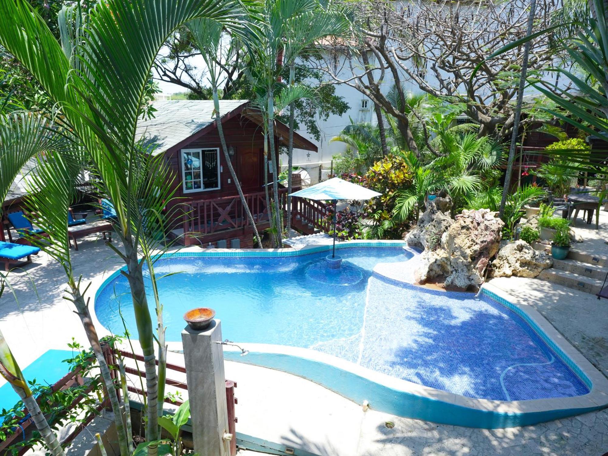 West Bay Lodge And Spa Esterno foto
