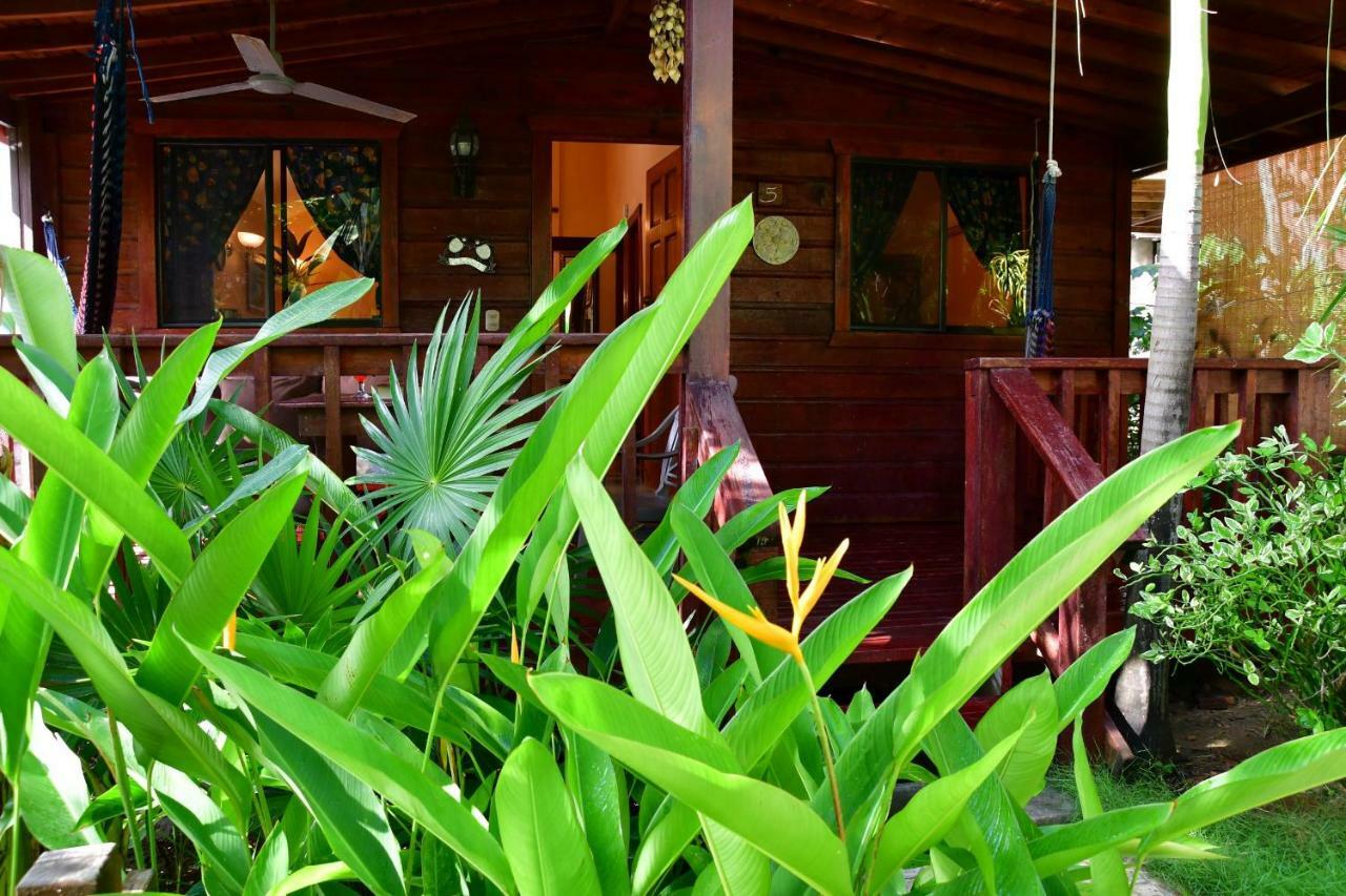 West Bay Lodge And Spa Esterno foto