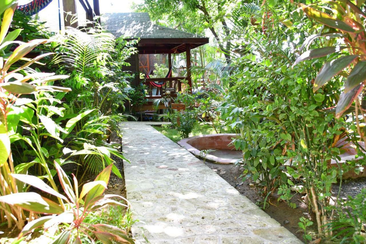 West Bay Lodge And Spa Esterno foto